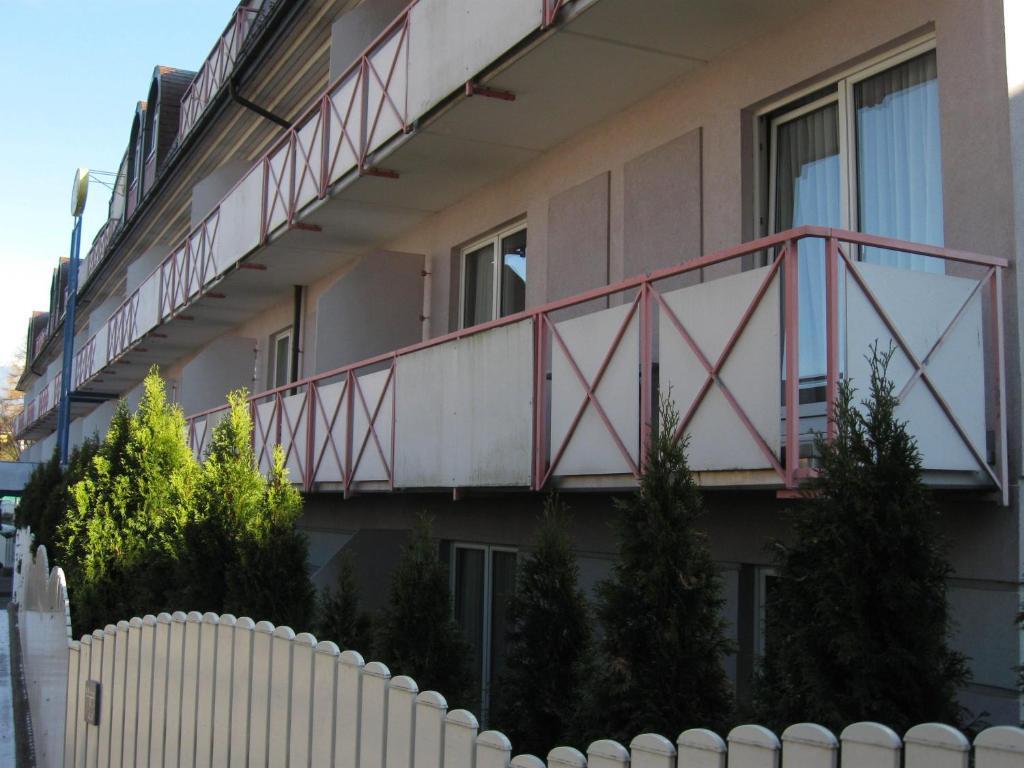 Holiday Apartments Warmbad วิลลาค ภายนอก รูปภาพ